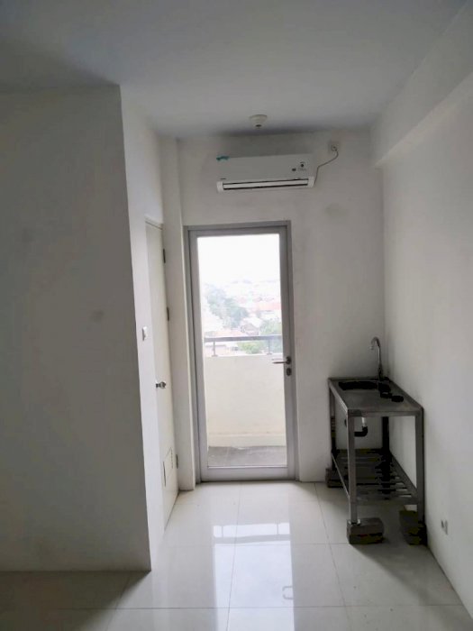 154_Disewakan Apartemen Gunawangsa Tidar Studio LT 8 Semi Furnished