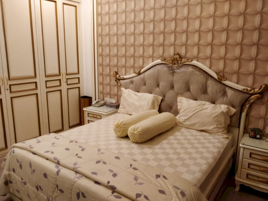 RUMAH SUPER MEWAH 4 LANTAI HARGA SANGAT MURAH  DI JL.DANAU INDAH BARAT