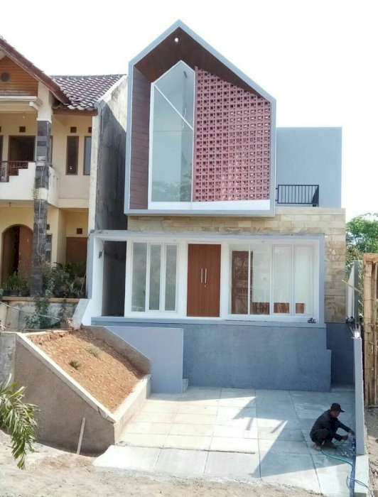 Rumah semi villa 2 lantai dekat kawasan pendidikan Jatinangor