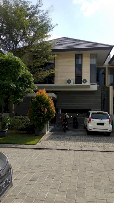 RUMAH TERAWAT MINIMALIS BABATAN PANTAI