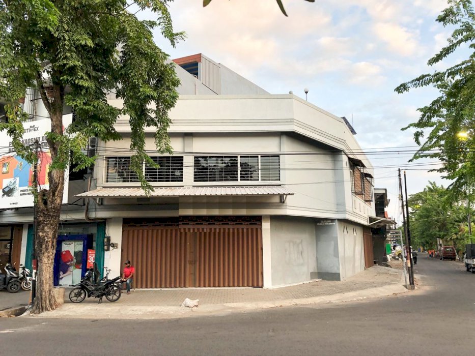 RUKO 3 LANTAI NOL JALAN NGAGEL JAYA