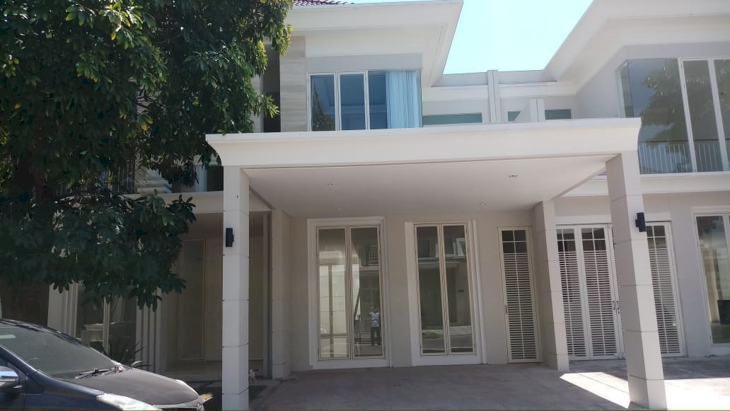 RUMAH MINIMALIS BARU GRESS SIAP HUNI CASATOBAGO PAKUWON CITY