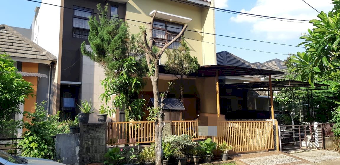 Rumah 2,5 Lantai Full Furnished Serpong Park Tangerang
