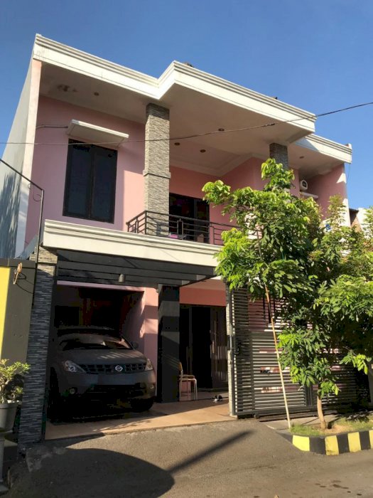 RUMAH 2 LANTAI SECOND TERAWAT SEMOLOWARU INDAH