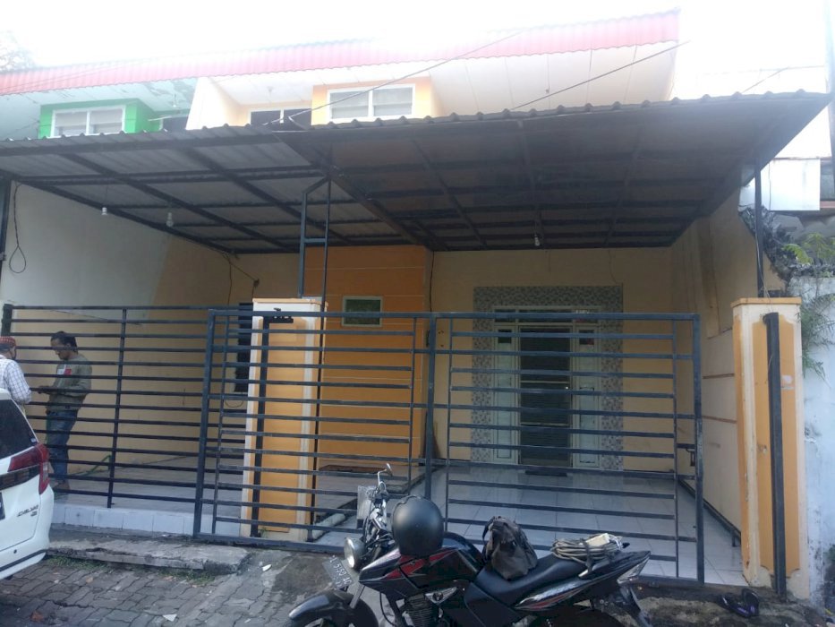 RUMAH TERAWAT 2 LANTAI PUCANG ANOM