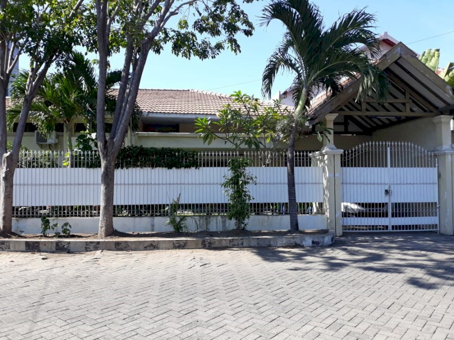 RUMAH SECOND TERWAT JEMURSARI UTARA