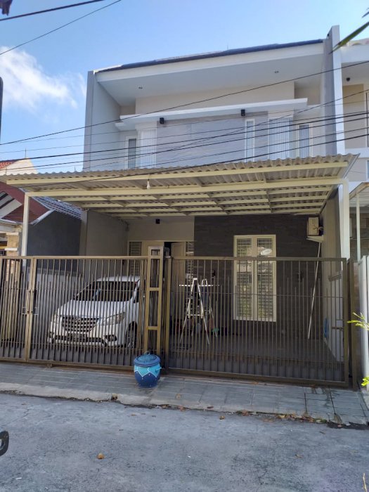 RUMAH MINIMALIS 2 LANTAI BABATAN PANTAI