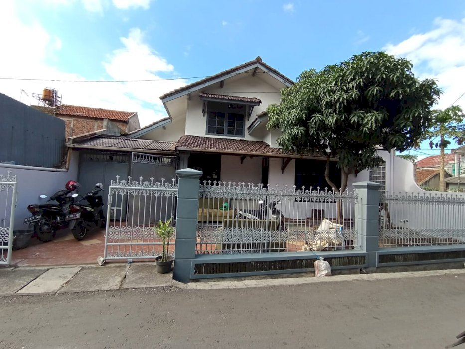 Dijual Rumah Asri Di Kiaracondong Bandung Lokasi Strategis 190M SHM
