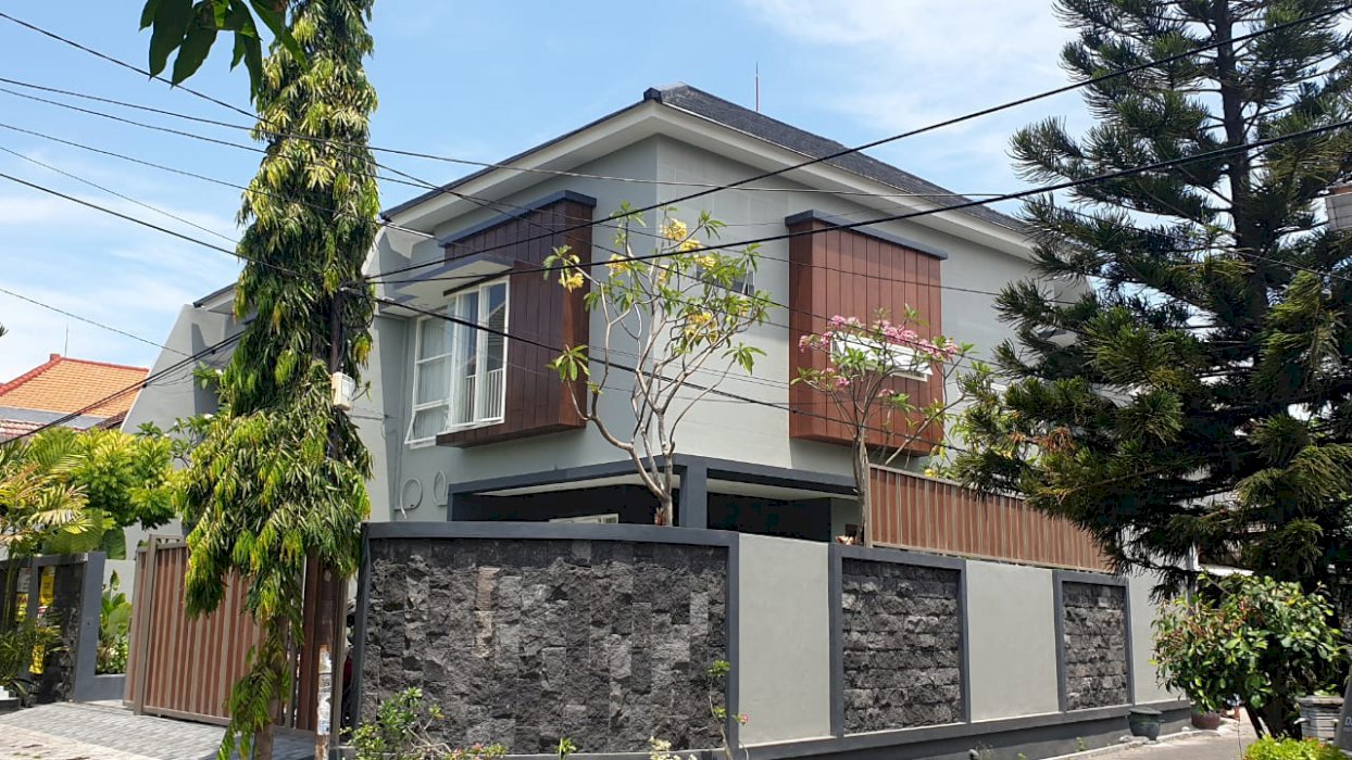 Rumah Jual Baru gress Semolowaru Elok