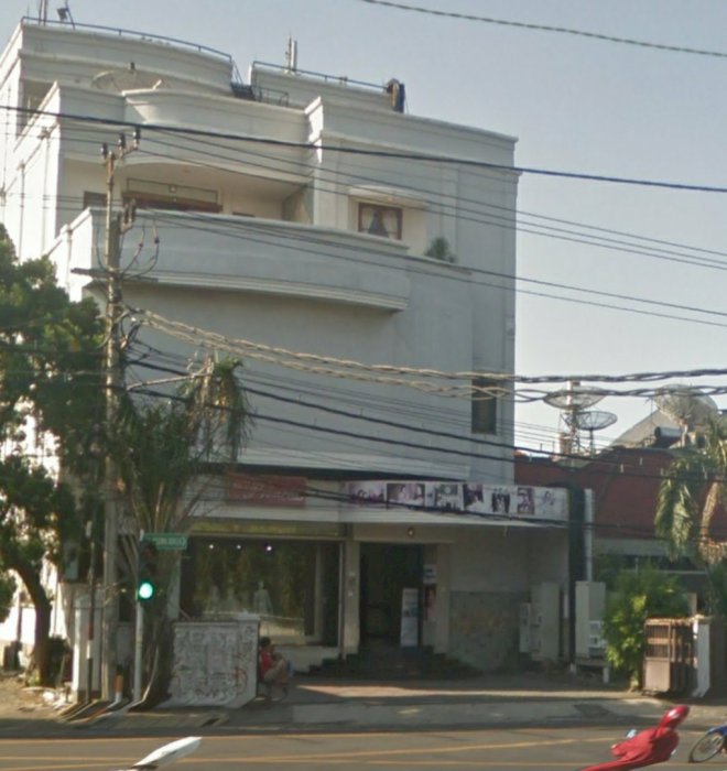 Gedung Raya Ambengan 4.5 lantai dekat pusat kota cocok semu usaha