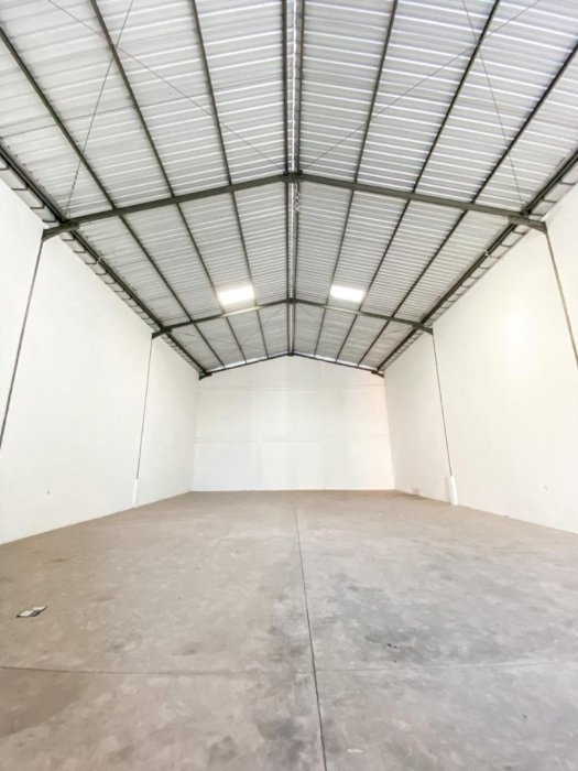 Bumi Benowo komplek gudang 3M-an ukuran 300, lokasi strategis