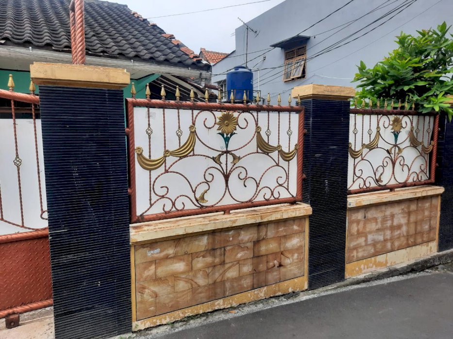 Jual rumah daerah pasar rebo