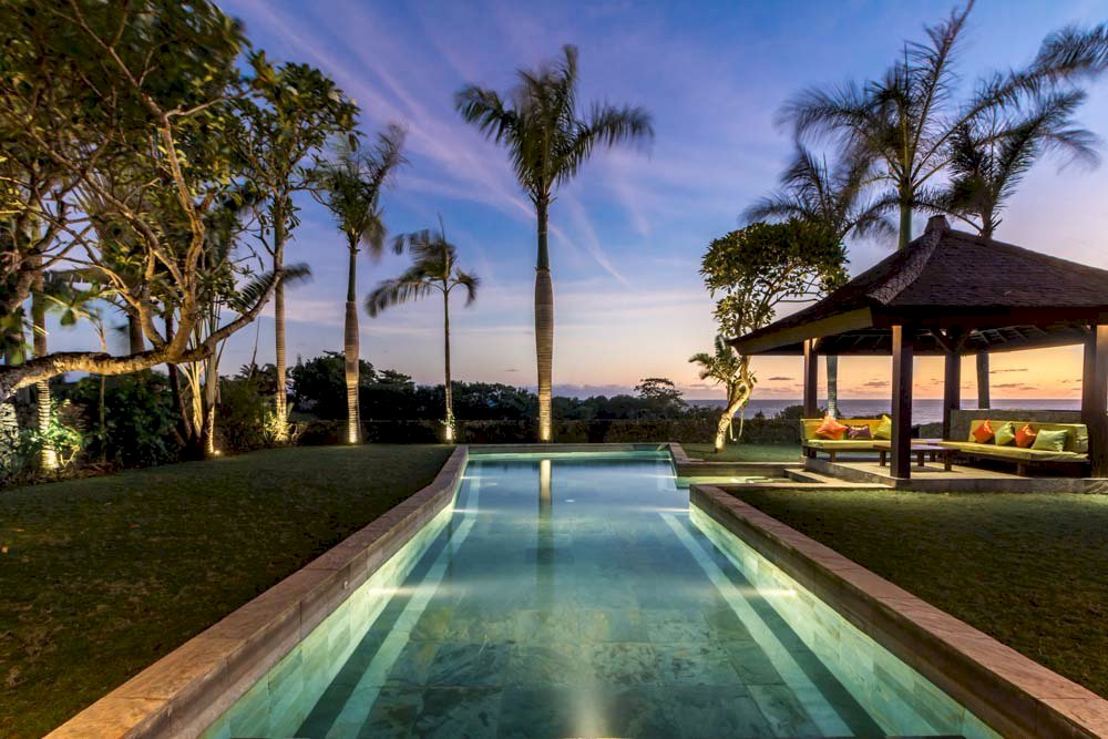 Villa menajubkan pemandangan laut & hamparan sawah