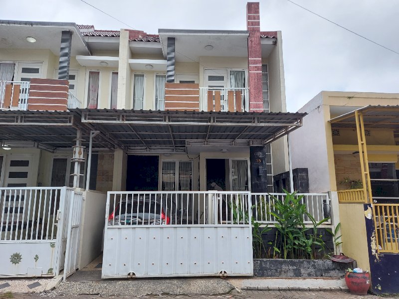 Rumah mungil 3kt di kelilingi 7 kampus di Malang