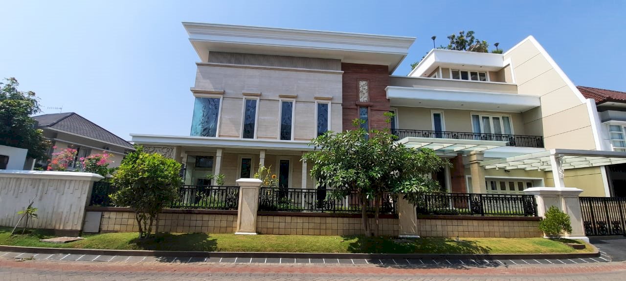 RUMAH MEWAH (HOOK) KERTAJAYA INDAH