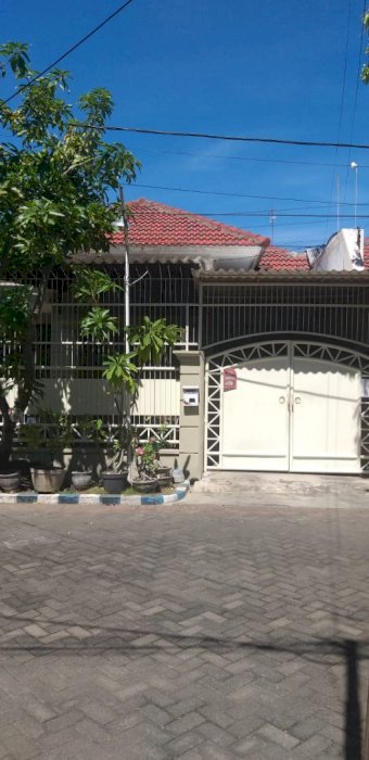RUMAH SECOND TERAWAT MANYAR JAYA