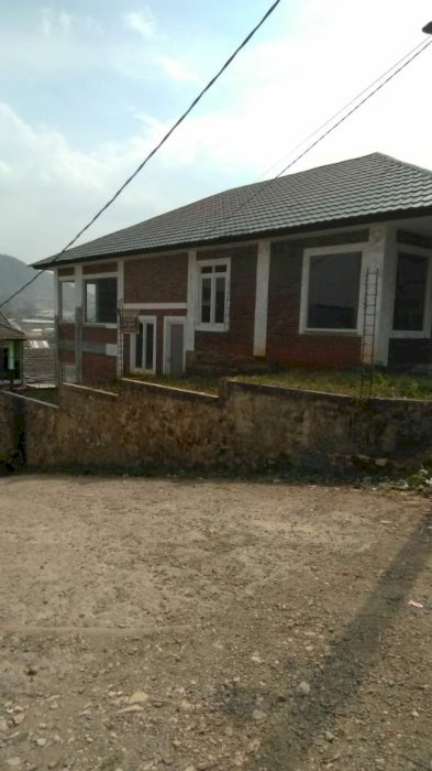 Rumah Baru Bangun Dengan Hook Konsep Villa