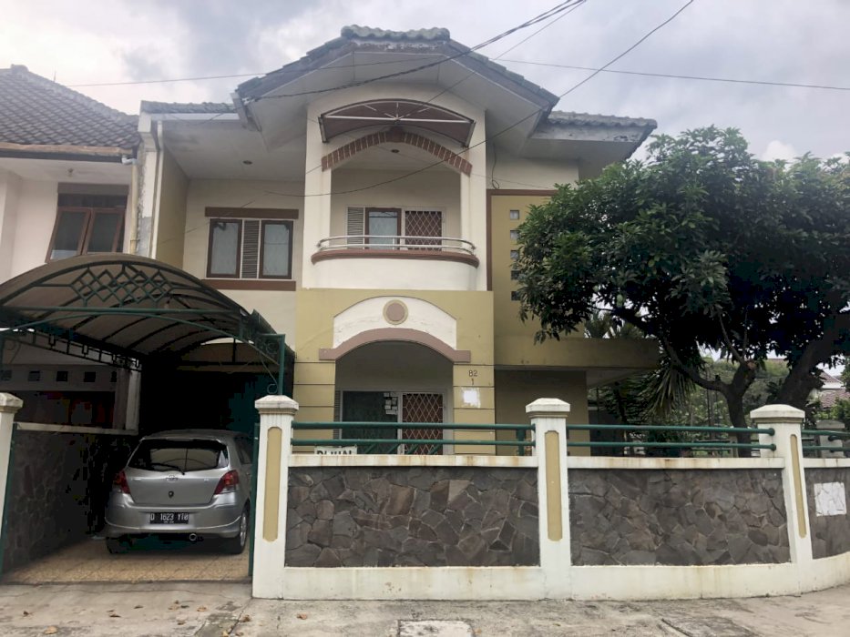 Hooq lux semi furnish di Pasadena