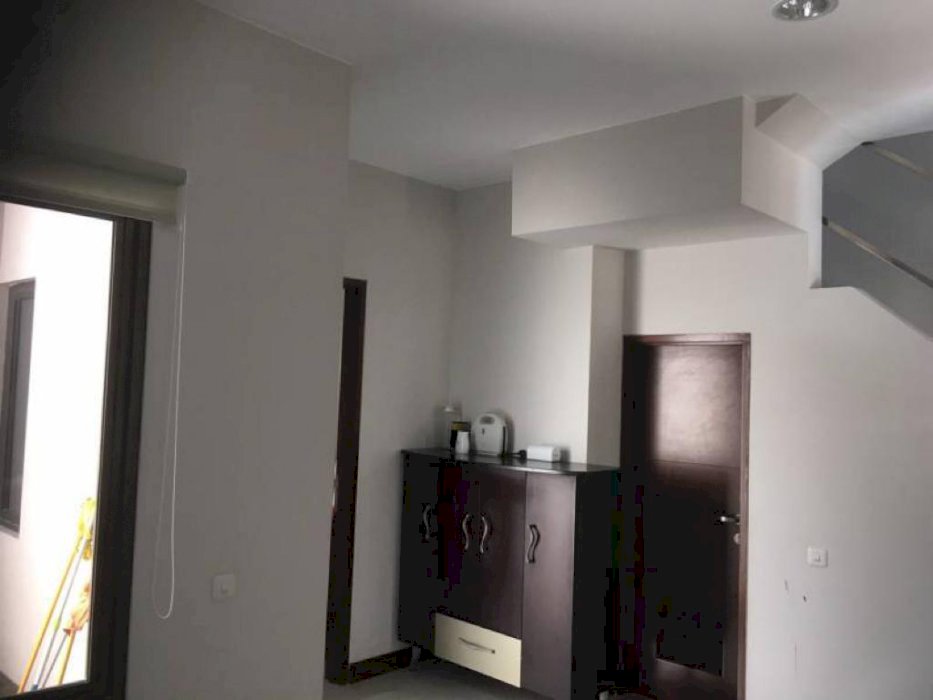 Pantai Mentari HArlow 6x12 minimalis hadap timur row 3 mobil