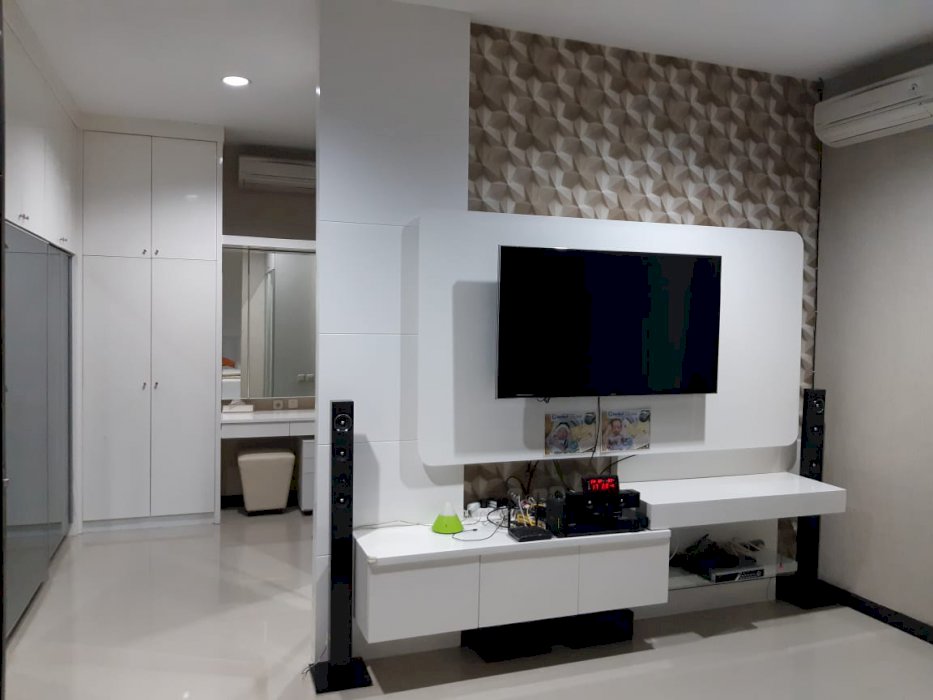 Pantai Mentari semi furnished 11x17 minimalis row 3 mobil siap pakai