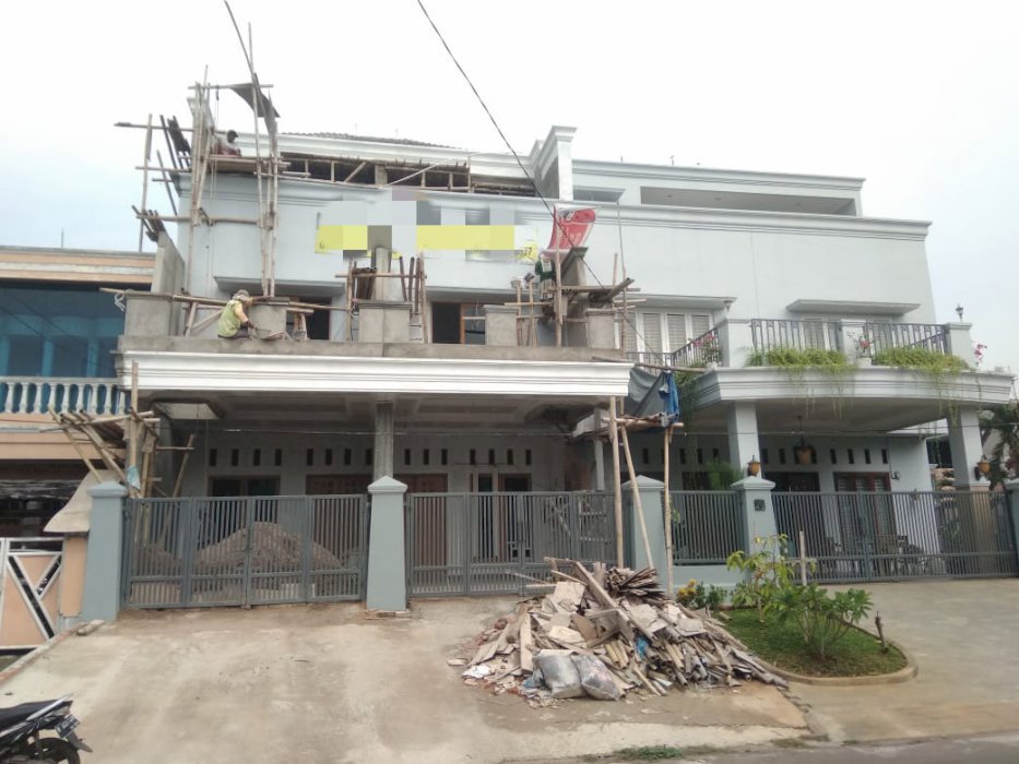 Rumah 3 lantai Perumahan mewah asri dekat tol dikota bekasi