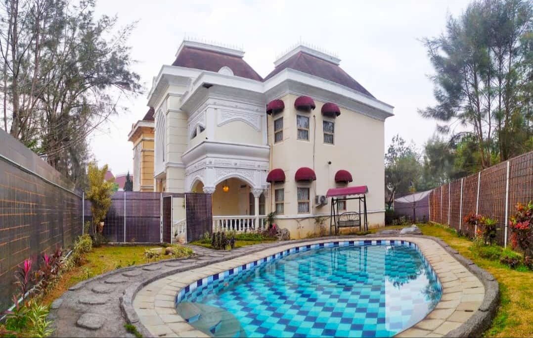 Villa Cantik Modern & Indah di Puncak Bogor