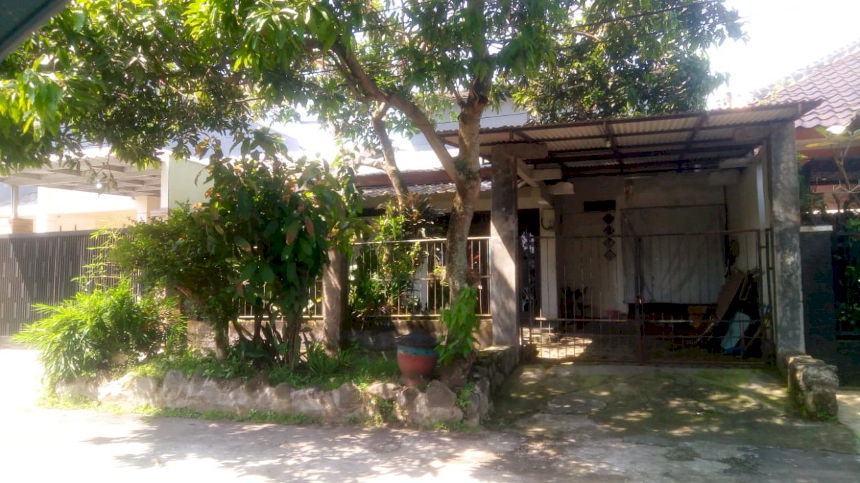 Rumah Luas Tanah Besar Poros Dirgantara Sawojajar Kota Malang