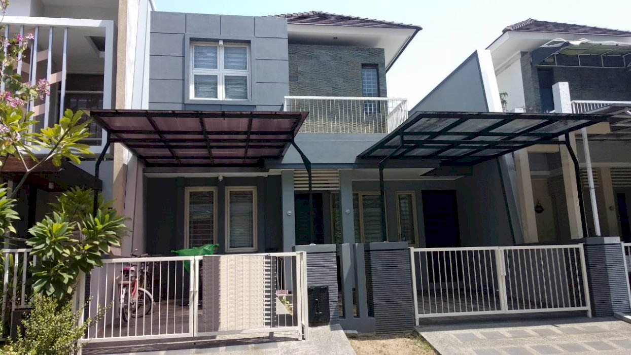 RUMAH TERAWAT 2 LANTAI PAKUWON CITY