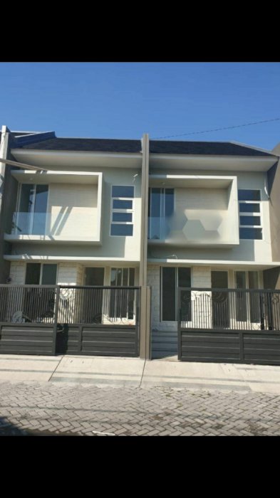 RUMAH CANTIK KLAMPIS SEMOLO