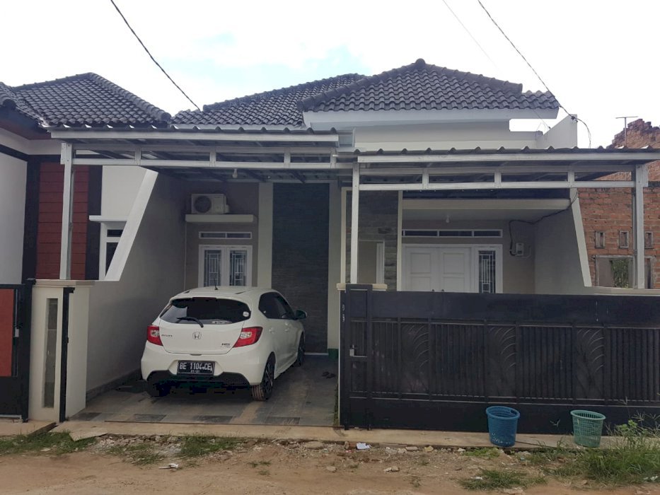 Ready siap huni/siap bangun  2 kamar tidur 1 kamar mandi 