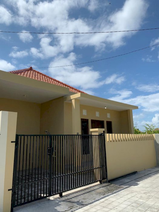 RUMAH BARU 1M-AN DI SIDAKARYA