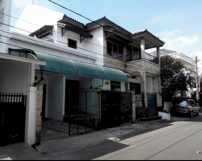 Rumah dalam komplek di Cilandak