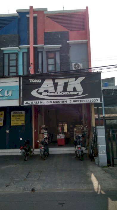 Ruko 2 lantai lokasi strategis di tengah kota