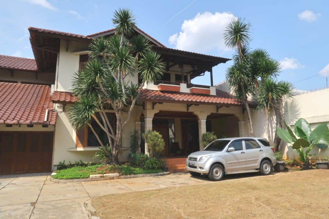 Home Sweet Home Halaman Luas Dekat Sta MRT di Jl Kramat Batu Fatmawati