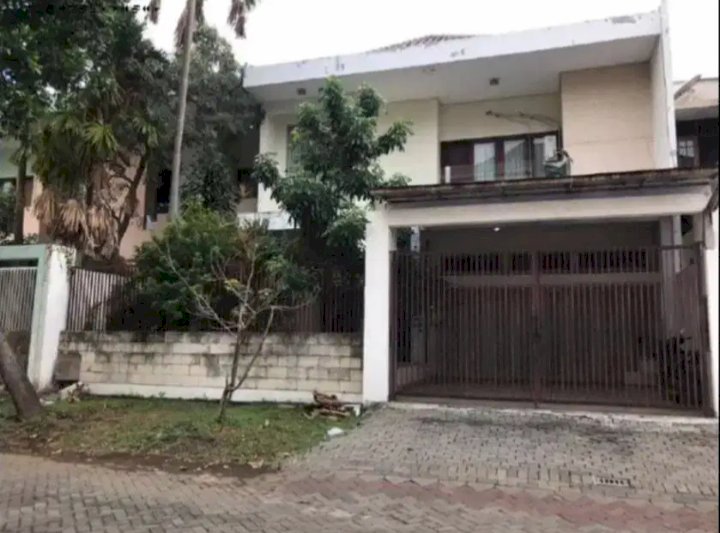 Rumah Villa Weswood Pakuwon  City Surabaya Timur