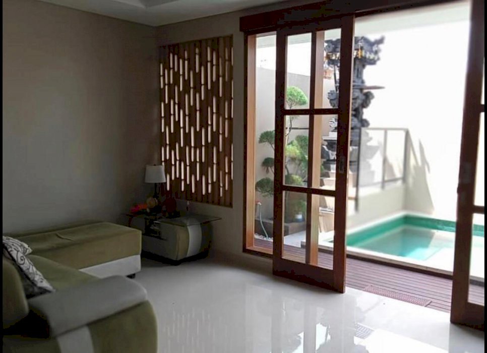 DI JUAL RUMAH MEWAH DI SEDAP MALAM DENPASAR TIMUR