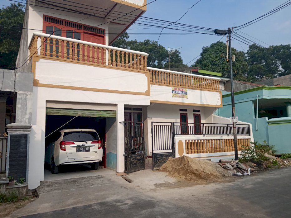 Dijual rumah tinggal dua lantai