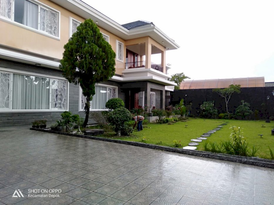 DI JUAL RUMAH MEWAH JLN MELATI SAMBILEGI MAGUWOHARJO