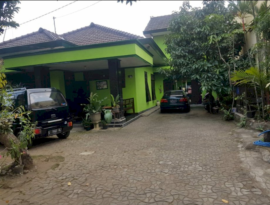 Hunian asri tengah kota Pare