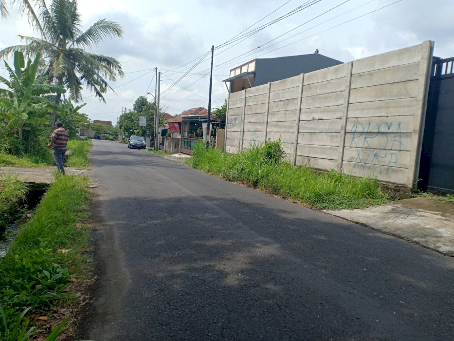 Tanah 612m Tepi Jln Raya Wedomartani