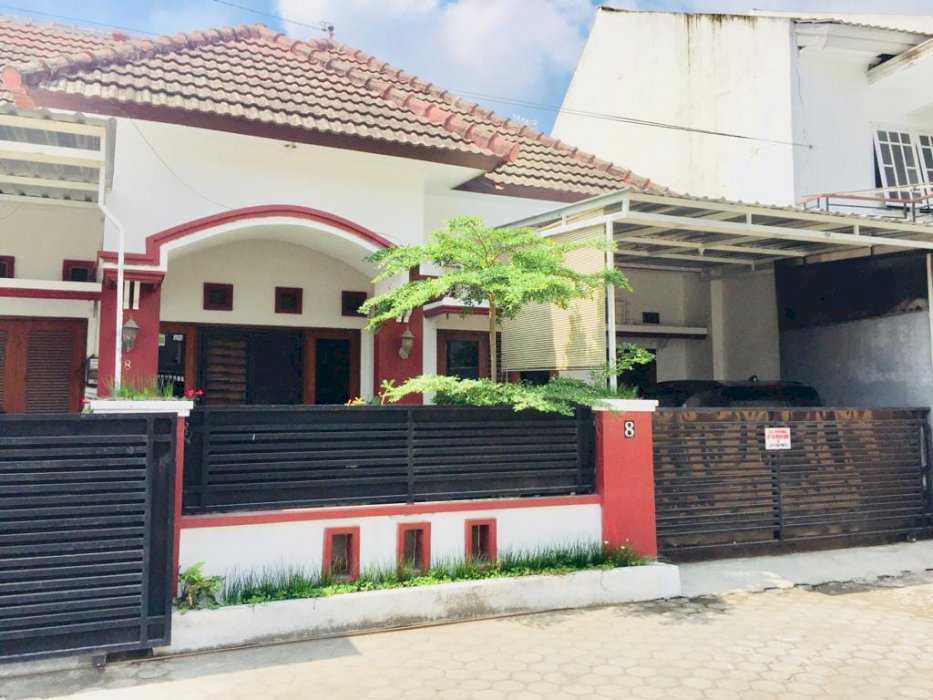 DI JUAL RUMAH MEWAH JLN SULAWESI PLEMBURAN MLATI SLEMAN