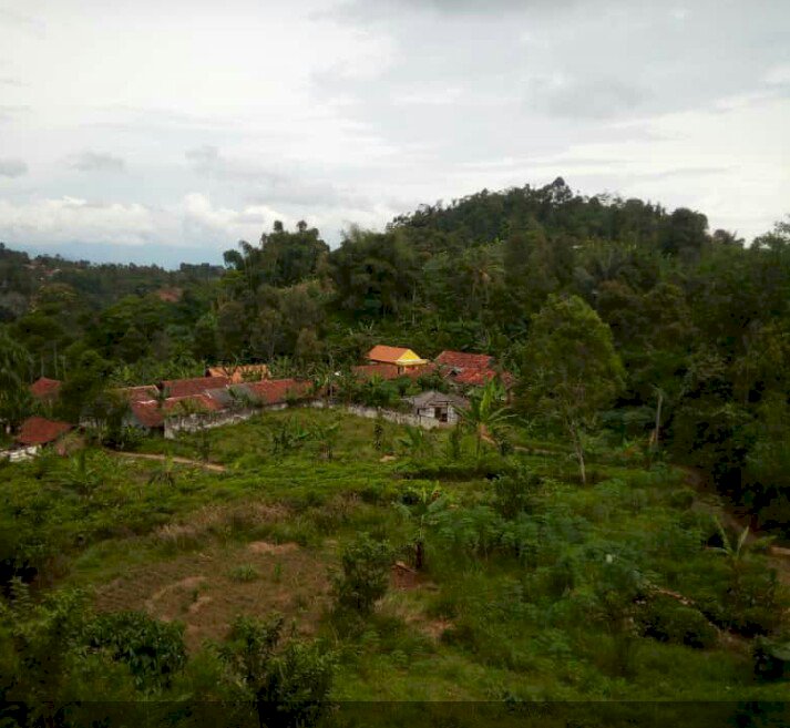 Tanah kosong bekas pabrik