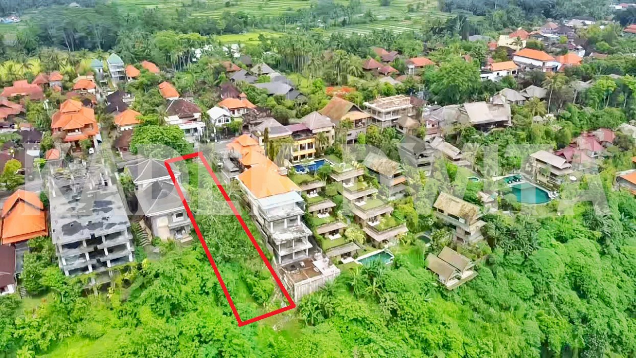 dijual Tanah jalan Raya Campuhan Ubud Bali