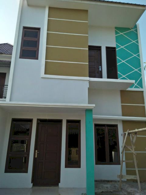 rumah 2 lantai, ukuran tanah yang sangat luas, Jl. Perwira Kodam Gatsu