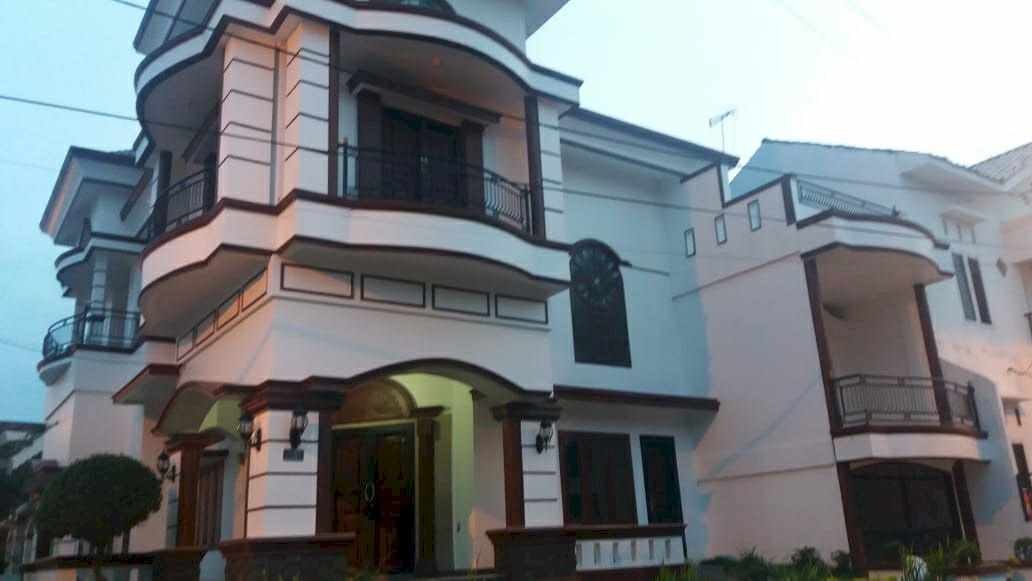 rumah mewah murah di jln setia budi