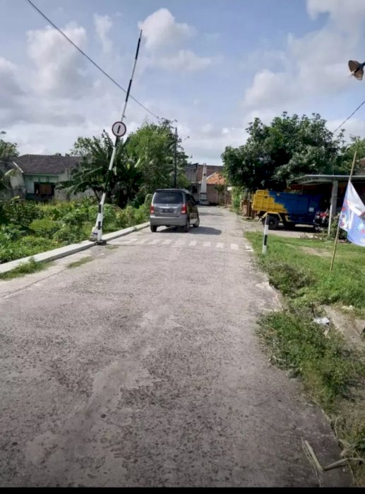 DI JUAL PEKARANG SELATAN TRMINAL GIWANGAN JLN IMOGIRI TIMUR KM 8