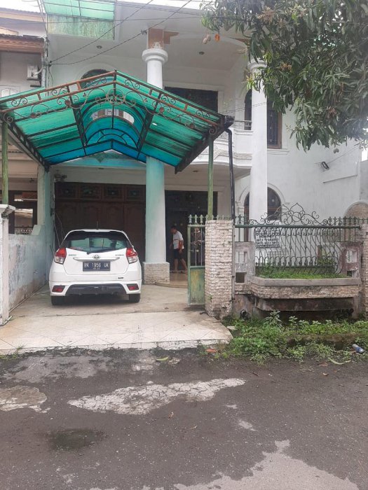 Rumah mewah harga murah di Komp Mutiara Indah