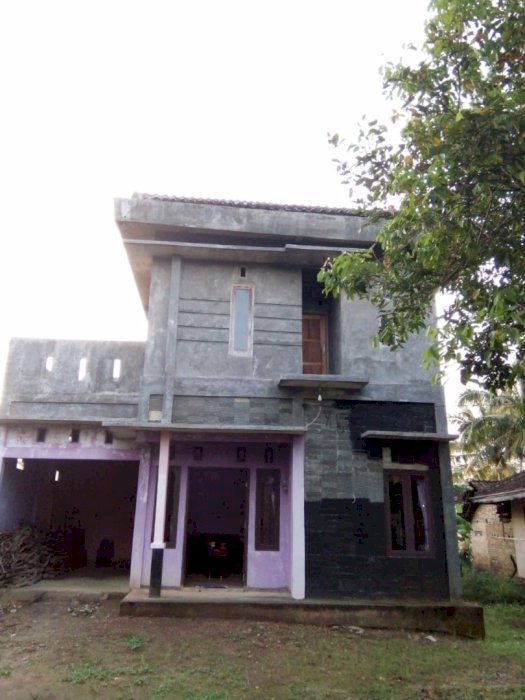 Djual segera rumah pribadi pinggir jalan