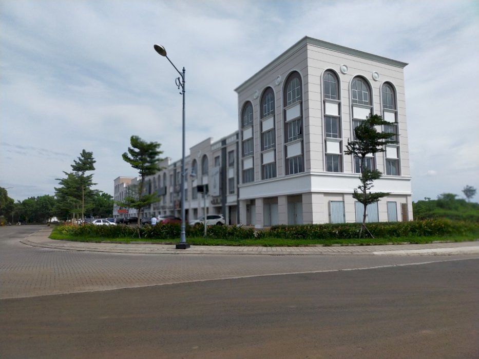 Disewakan Ruko 3 Gandeng