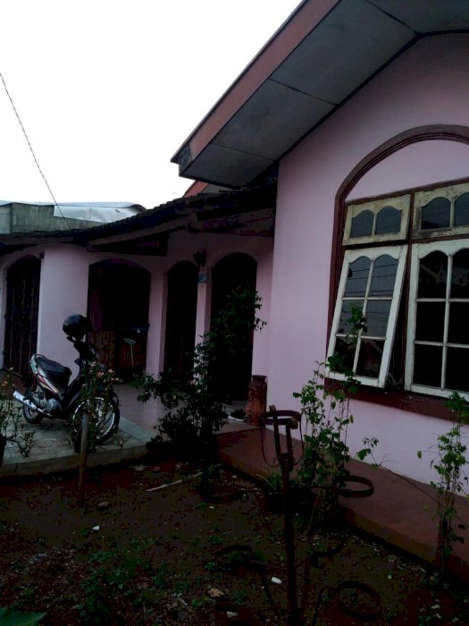 Rumah asri nyaman ditimur jakarta